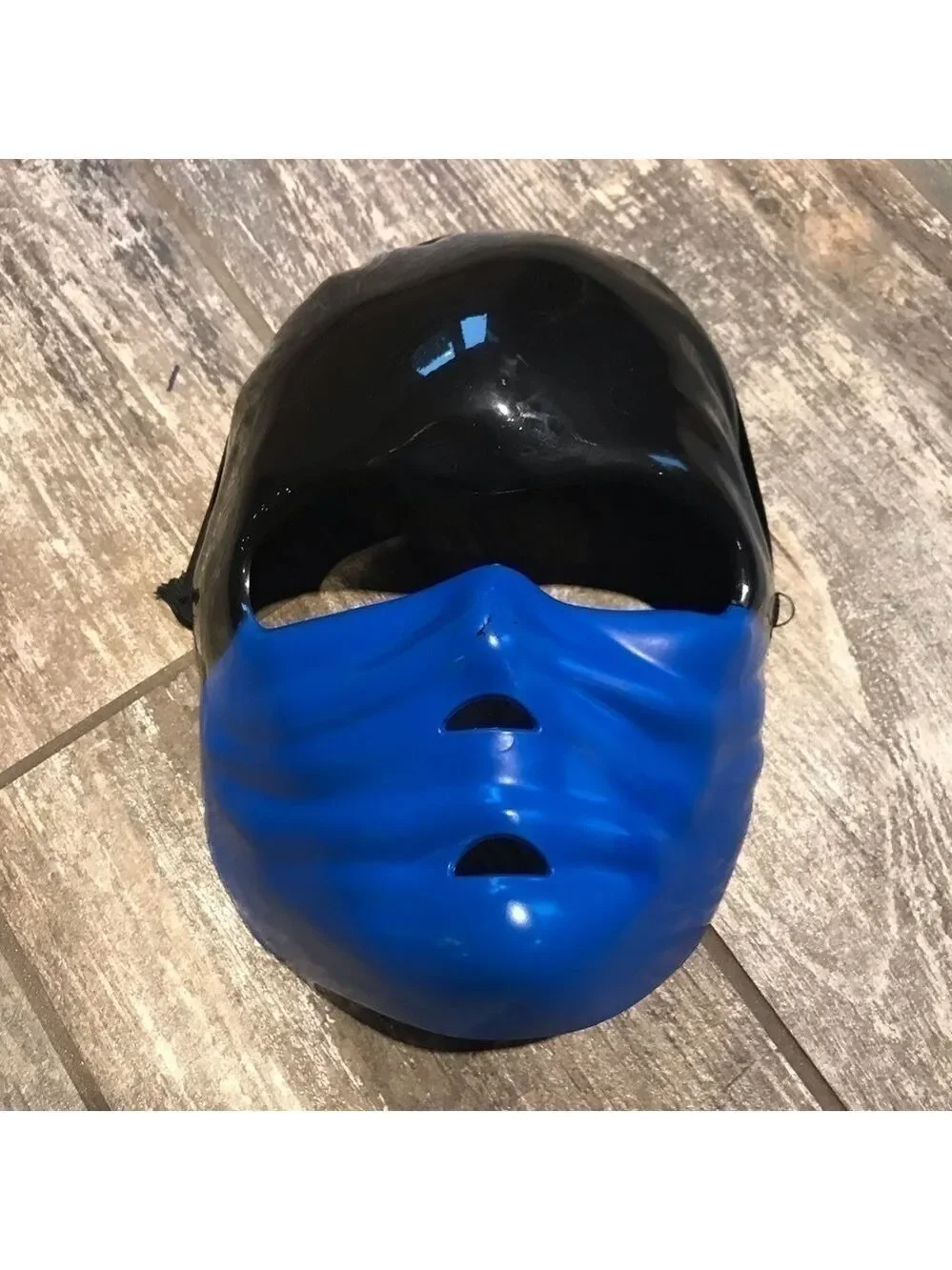 𝅺NINJA Black & Blue hard plastic costume face mask